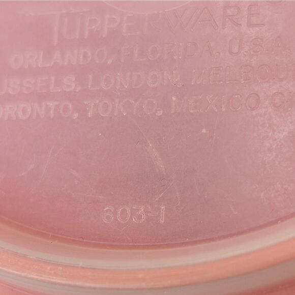 Vintage Tupperware 262-3 Orange Slimline Pitcher With 603-1 Flip Top Pour Lid - Picture 11 of 12